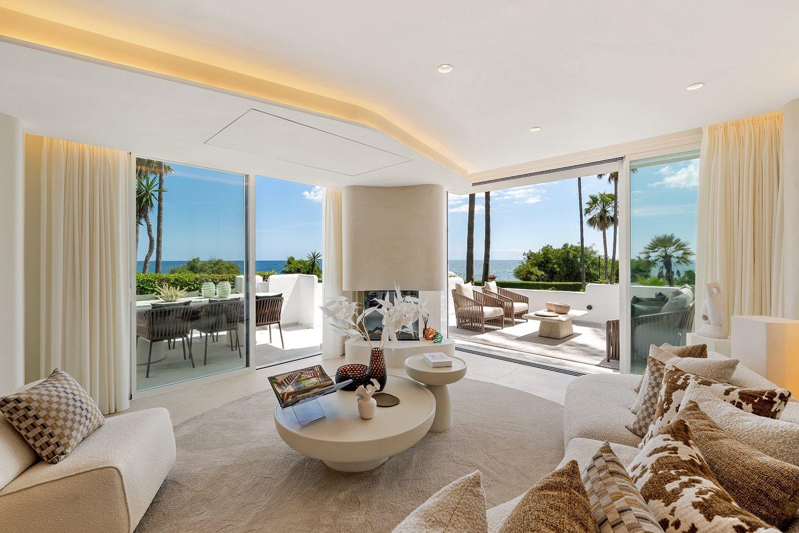 Renovated Ground Floor Beach Apartment with Sea Views, Estepona, photograph 6