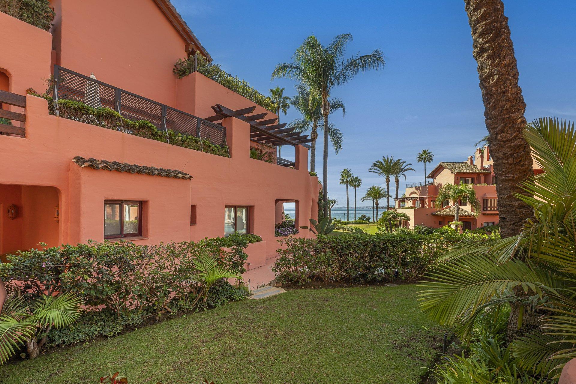Renovated Beachfront Ground Floor Apartment, New Golden Mile, photograph 12
