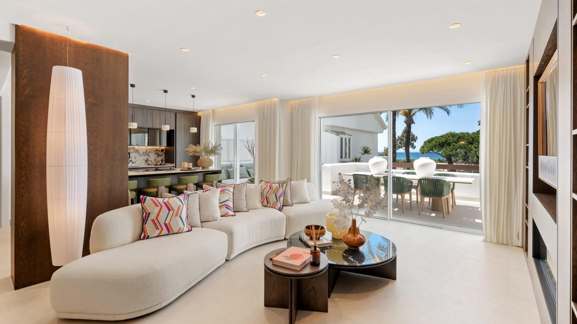 Renovated Beachside Apartment with Sea and Golf Views, Marbella East, photograph 7