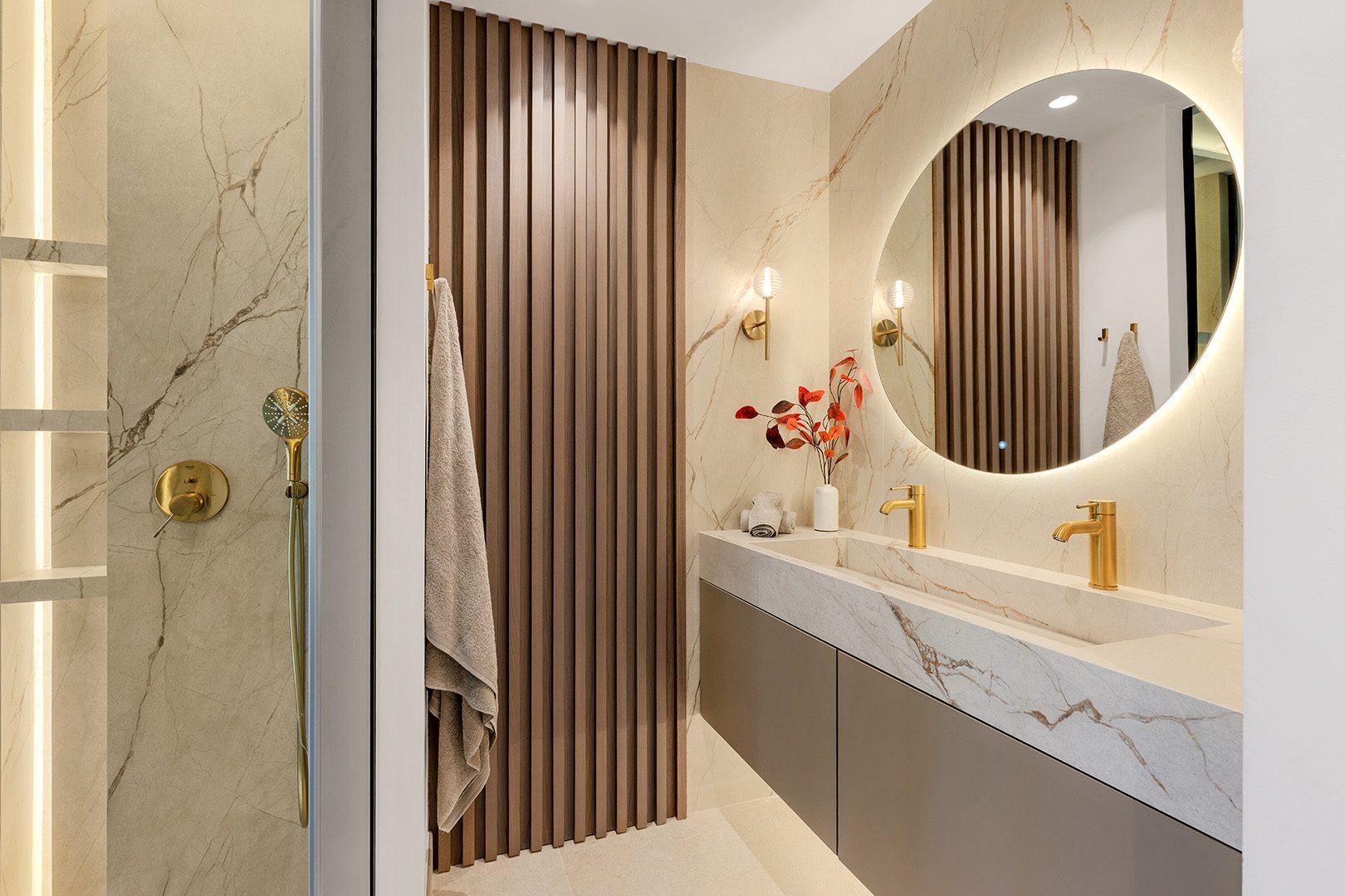 Renovated Ground Floor Beach Apartment with Sea Views, Estepona, photograph 15
