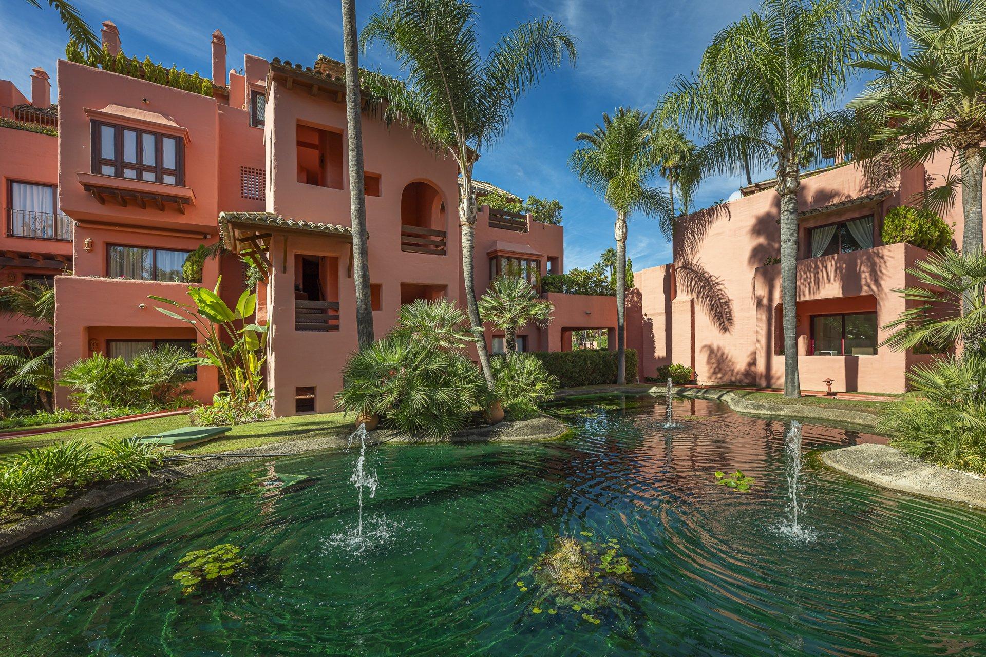Renovated Beachfront Ground Floor Apartment, New Golden Mile, photograph 8