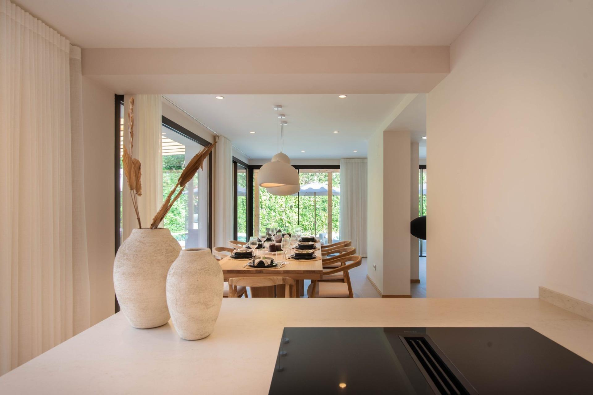 Refurbished Four Bedroom Villa with Infinity Pool, Guadalmina, Marbella, photograph 13